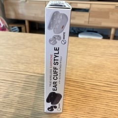 新品未使用　イヤーカフスタイルイヤフォンの画像
