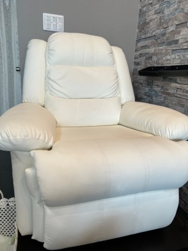 リクライニングソファ☆マツエク☆エステ