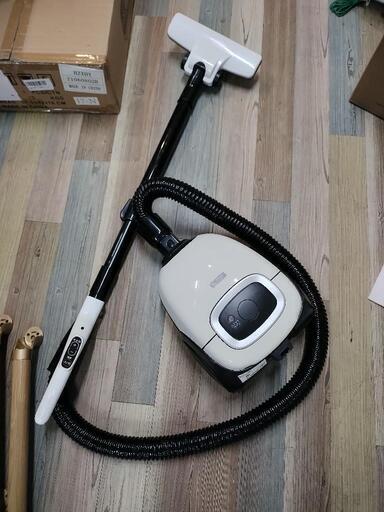 ヤマダ電機　紙パック式クリーナー　掃除機　YC-K60G1　2021年製