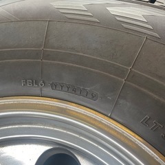 車のパーツ タイヤ、ホイールの画像