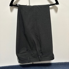UNIQLO　感動パンツ ダークグレー