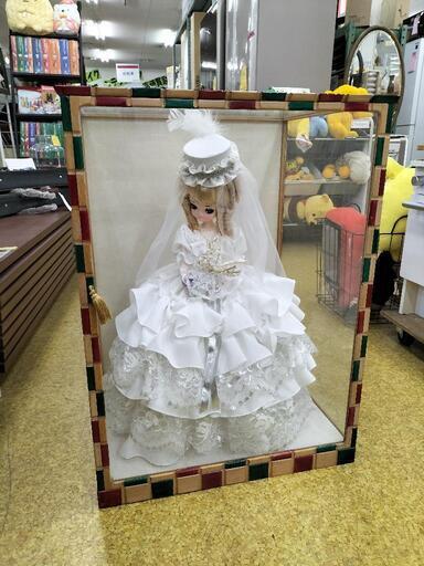 ●大型フランス人形　昭和レトロ　サイズ：54x46x71