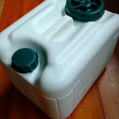 水用ポリタンク(蛇口付き)