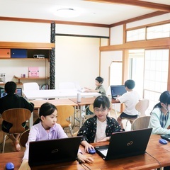マイクラやロブロックスで、プログラミングの講師を担当してください。