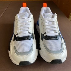 新品で9990円で購入 PUMA
