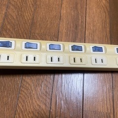 スイッチ付き延長コード 6口 ②