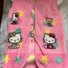 子供キティちゃん　袖なしはんてん