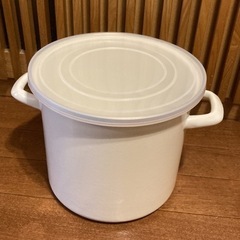 【新品未使用】ホーロー保存容器　20cm 5.9Lの画像