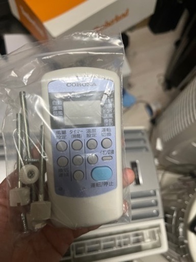 使用期間半年ウインドエアコンCW-A1621E9、2026年7月20日まで修理保証付き、パーツ全部、リモコン付き