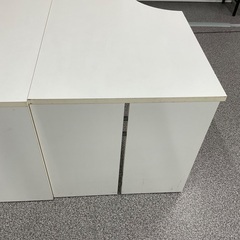 机　白　受付　オフィス家具の画像
