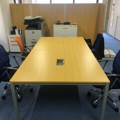 【ネット決済】オフィス用4名掛けデスクの画像