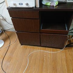 募集中／ エーフラット キッチン棚 高級家具 １オーナー物 傷等...