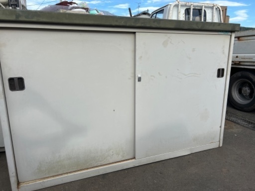 物置(高さ低め)鍵なし