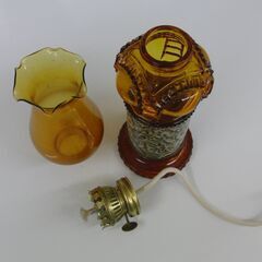 レトロ オイルランプ ランタン テーブルランプ 灯油 パラフィン アンバー 飴色 イエロー 高さ28cm グランピング 札幌 手稲の画像