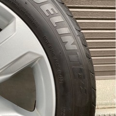 ハイエース　17インチ　夏タイヤ　9部山の画像