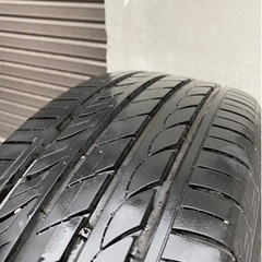 ハイエース　17インチ　夏タイヤ　9部山の画像