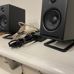 オーディオエンジンA2+スピーカーとKantoスピーカースタンド