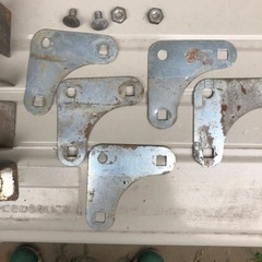 スチール棚用金具　ビス　ネジ　L型金具の画像