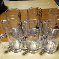 ビールジョッキーの画像