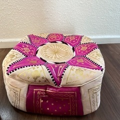 モロッコレザークッションプフ