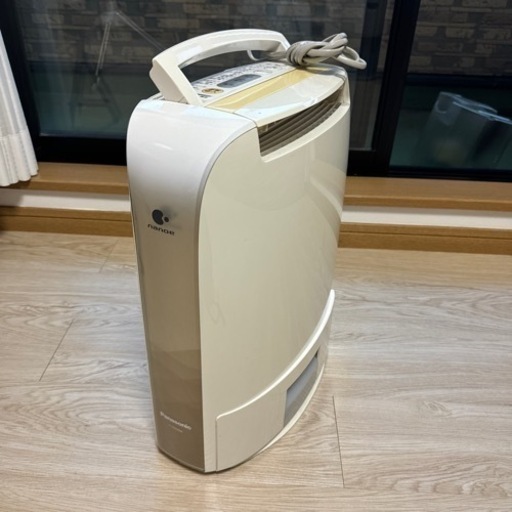 除湿機　パナソニック　ナノイー　家電 生活家電