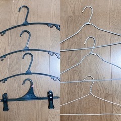 黒プラスチックハンガー＆スカートハンガー＆針金ハンガー＆白系ハンガーまとめて10本:洗濯用品:家庭用品の画像