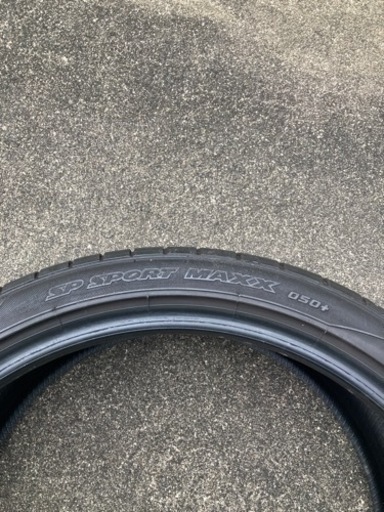 車のパーツ タイヤ、ホイール