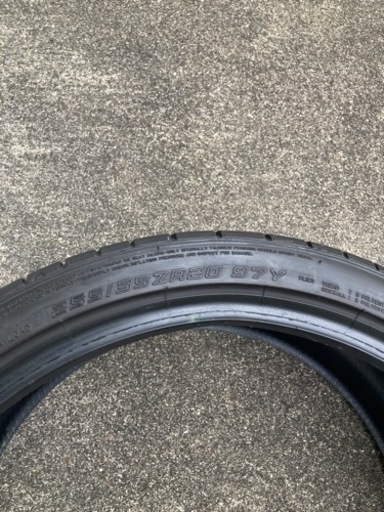 車のパーツ タイヤ、ホイール