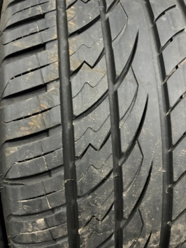 車のパーツ タイヤ、ホイール