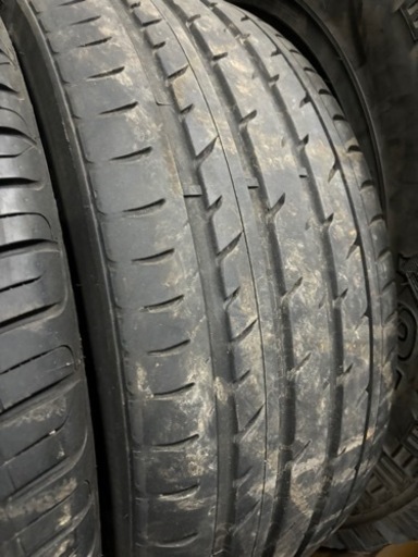 車のパーツ タイヤ、ホイール