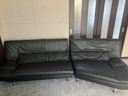 黒ソファー