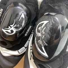 美品！　ライダースーツの画像