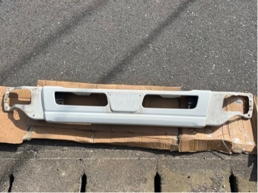 三菱ふそう　ブルーテックキャンター　フロントバンパー　FEB90 純正　ワイド用　左右コーナー無