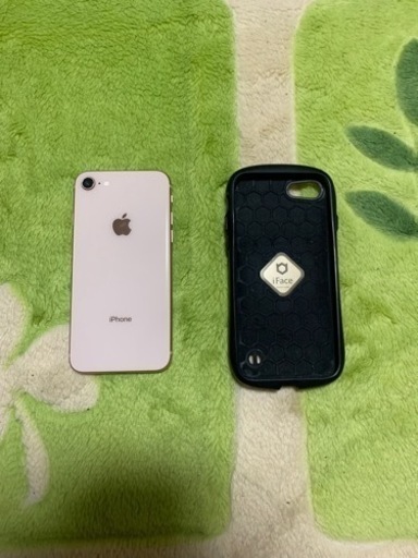 iPhone8 本体ケース付き