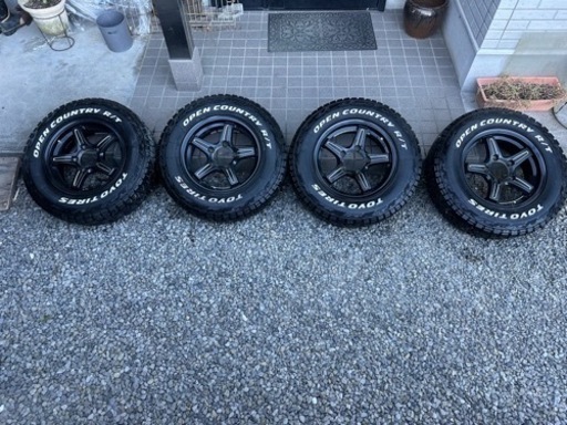 車のパーツ タイヤ、ホイール