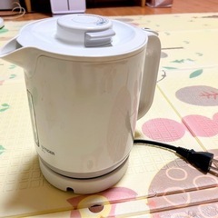 処分❗️断捨離★電気ケトル　　タイガー１リットル　ホワイトカラー　
