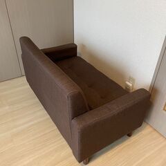 二人掛けソファ ブラウンの画像