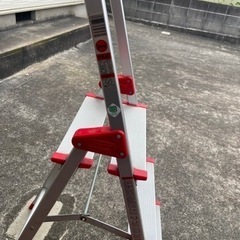 脚立
の画像