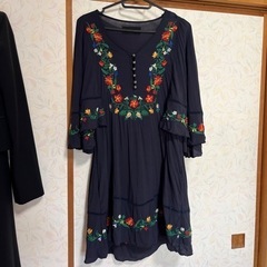 ジーナシス　刺繍　チュニックワンピース　紺　パンツ合わせ　お尻隠れる