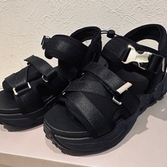 Vibramクロスサンダル　HARE ビブラムソール　新品未使用