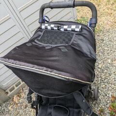 ベビーカー（折り畳み可）の画像