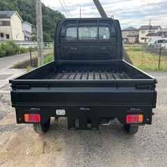 マットブラック　キャリートラックの画像