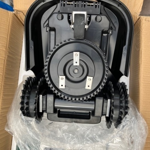 【新品未使用】
ロボット芝刈り機ROBOT LAWN  MOWER   