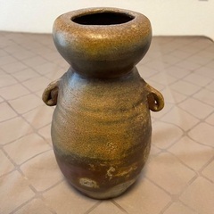 日本製★岡山県備前焼　 耳付花瓶　高さ22cm　花器　花入れ  ...