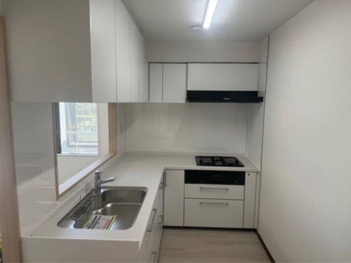 激安即決未使用展示品　システムキッチン レンジフード付 収納たっぷり