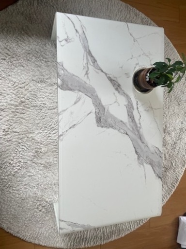 ガラステーブル