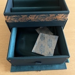 取引完了　未使用　アクセサリーbox コスメBOXの画像