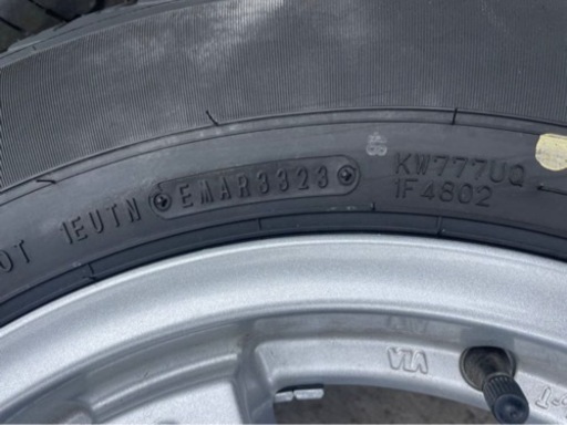 車のパーツ タイヤ、ホイール