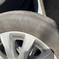 車のパーツ タイヤ、ホイールの画像