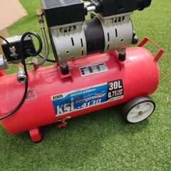 エアーコンプレッサー　30L 静音タイプ　コンプレッサー　エアー工具